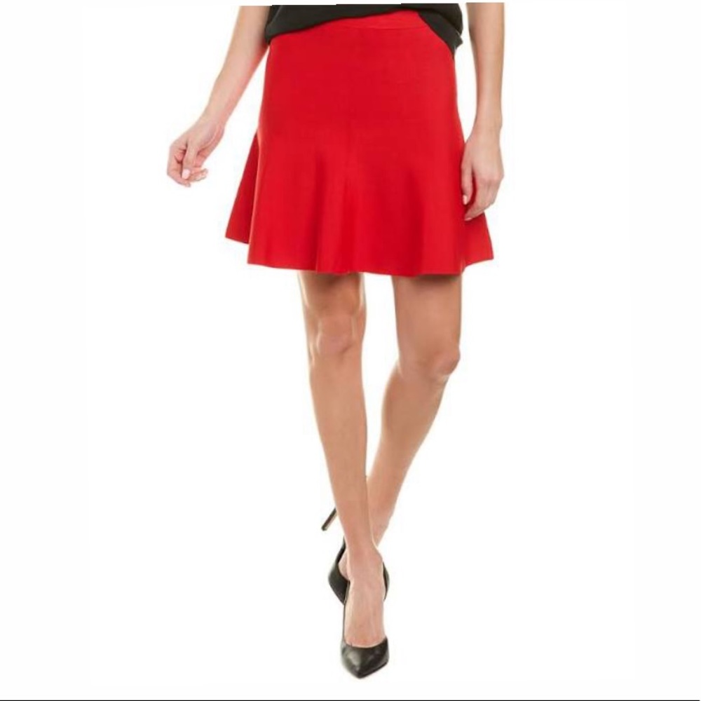 BCBGMAXAZRIA
Ingrid Flare Skirt.  ❇️ 𝐍𝐄𝐖❇️